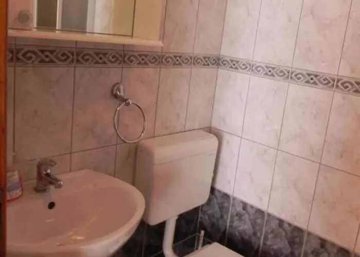 Trogrli - Comfort One-bedroom With Balcony And Sea View * 赫瓦尔